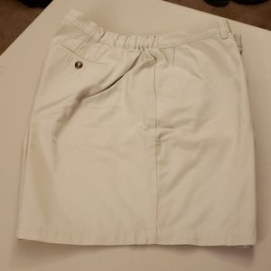 CJ Banks Wrinkie Free‎ Cream Shorts Size 18W